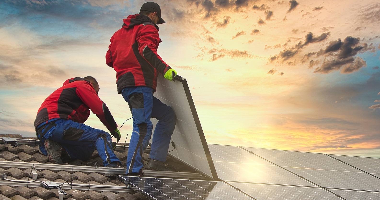 installation-panneaux-solaires-eca-assurance